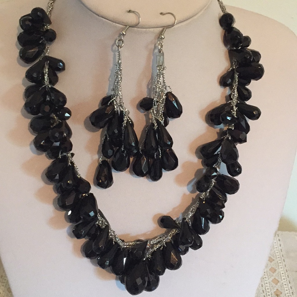 Black Faceted Lucite Bead Drops Necklace Earring